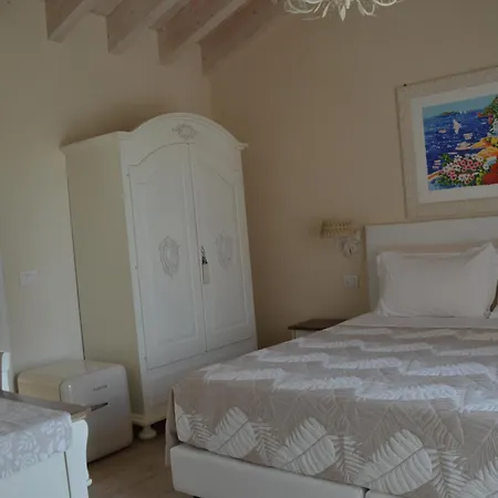 La Fiaba Bed & Breakfast