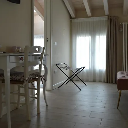 Frühstückspension La Fiaba 4*